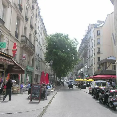 Soho Center/marais/pompidou/louvre Apartment